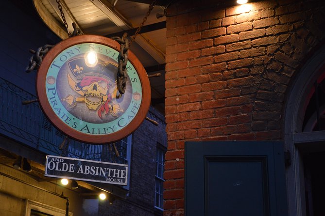 Adults Only Haunted Pub Crawl in New Orleans - Pacing, group size, and the “keep up” factor