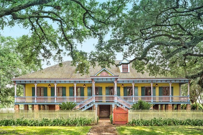 Airboat and Plantations Tour with Gourmet Lunch from New Orleans - Key highlights at a glance