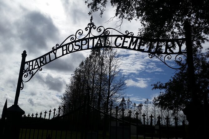 Cemetery and Ghost BYOB Bus Tour in New Orleans - Key points before you go
