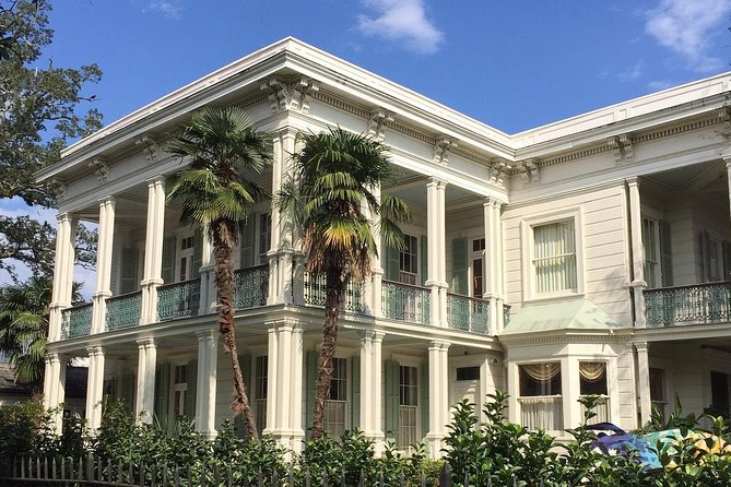 City Tour of New Orleans with Pickup - Garden District and Esplanade mansions: street-level beauty you can actually navigate