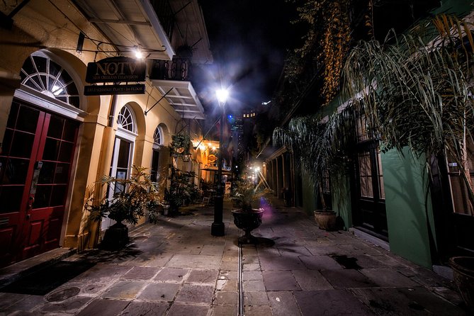 French Quarter Ghosts and Spirits Tour with Augmented Reality - Safety and comfort for solo travelers and first-timers