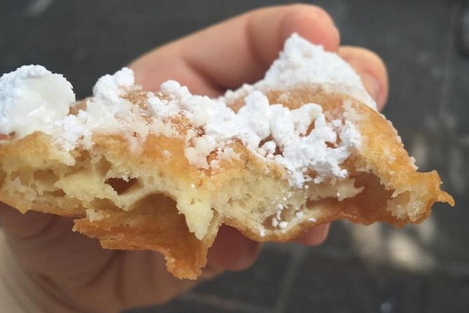 French Quarter History Tour with Cafe Du Monde - Guide Quality and What You’ll Notice in a Small Group