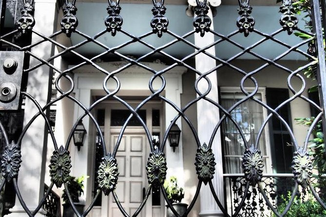 Garden District Home and History Walking Tour - Who your guide is and why that changes the whole experience