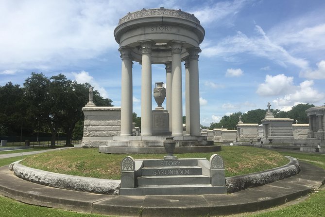 Historic Metairie Cemetery Walking Tour by Save Our Cemeteries - Practical timing: beat the heat and use the shade like a pro