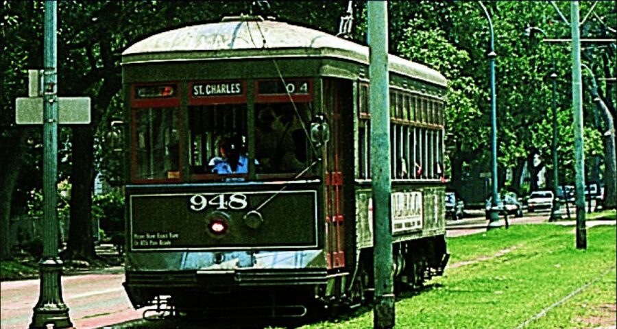 New Orleans: 2-Hour 15-Minute City and Cemetery Tour by Bus - Logistics that affect comfort (and your photos)
