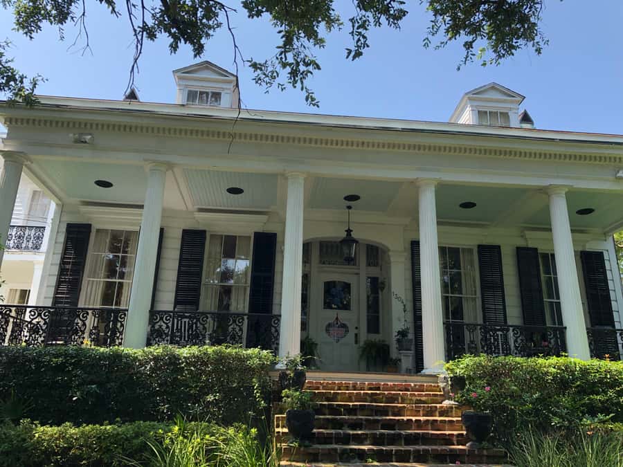 New Orleans: 2-Hour Homes of the Rich & Famous Walking Tour - Guide Power: Why This Walk Often Feels Like It Goes Fast