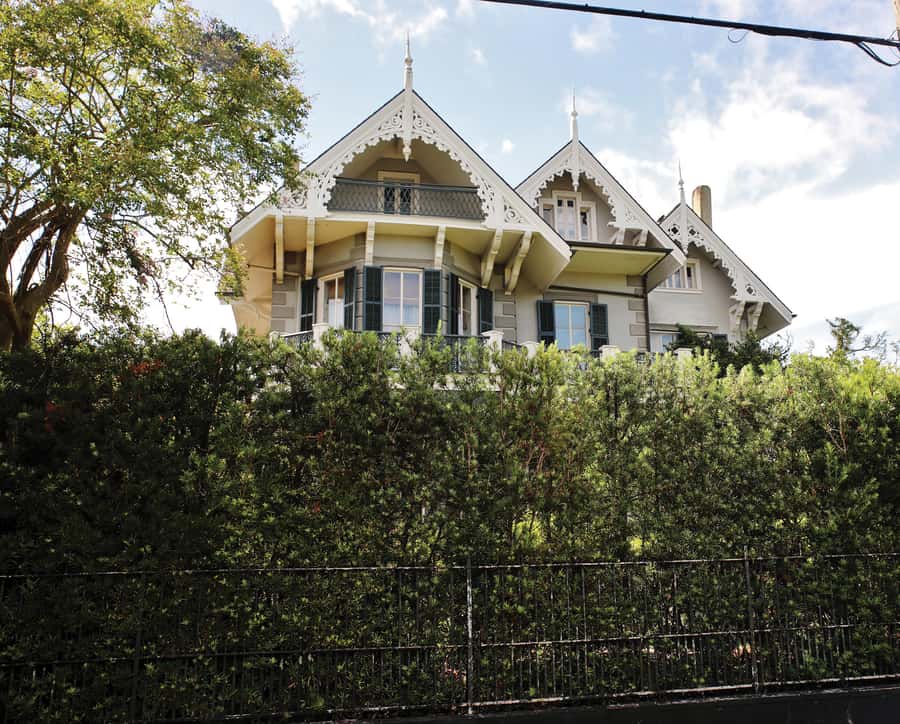 New Orleans: 2-Hour Homes of the Rich & Famous Walking Tour - Live Oak Shade and the Garden District Look You Can Actually Describe