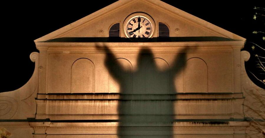 New Orleans: 5 in 1 Ghost & Mystery Evening Tour - The guide makes it: licensed storytelling with real personalities