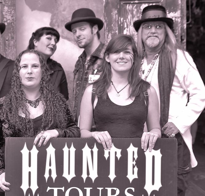 New Orleans: 5 in 1 Ghost & Mystery Evening Tour - Price and value: how $25 buys a real evening
