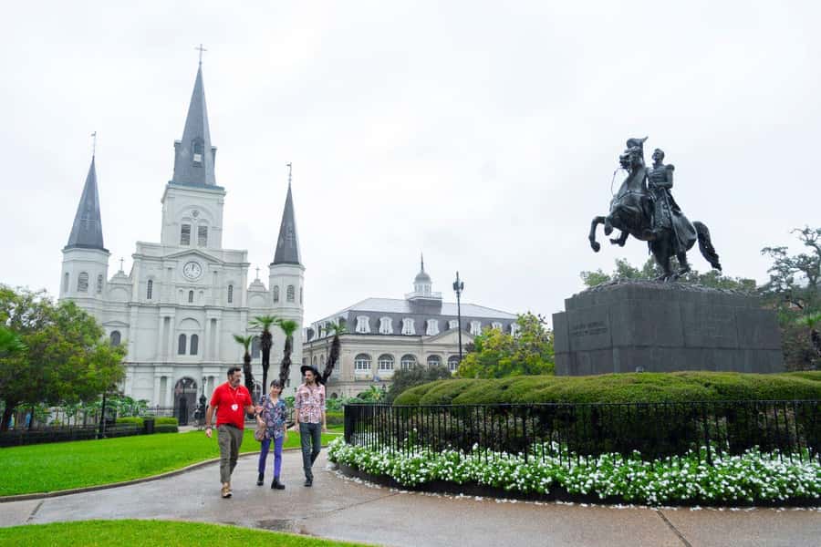 New Orleans: Beloved Bites & Famous Dishes Food Tour - First stop: pacing through the French Quarter like a pro