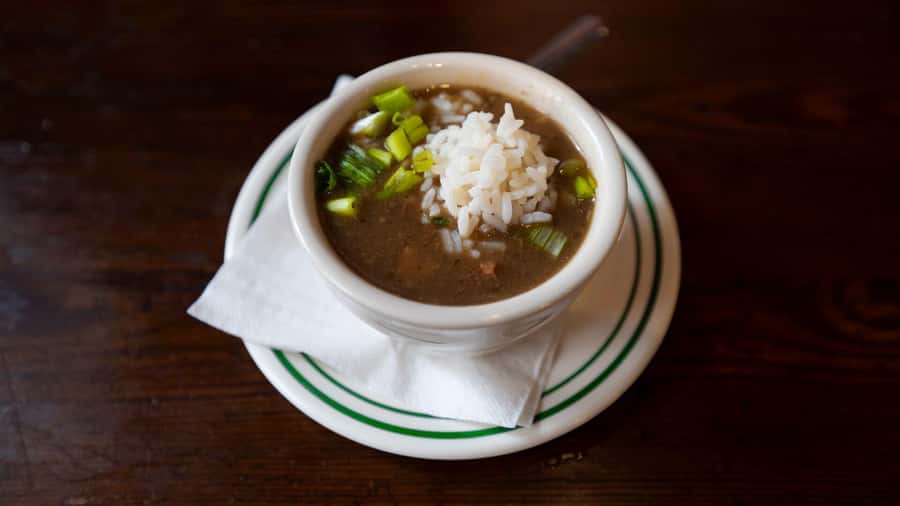 New Orleans: Beloved Bites & Famous Dishes Food Tour - Sweet finale: pralines and the end-of-walk reset