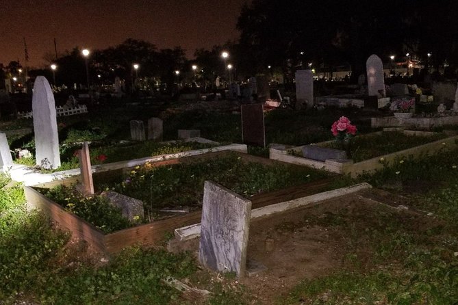 New Orleans Cemetery and Paranormal Investigation Bus Tour - Walking, timing, and what to wear so the night stays fun