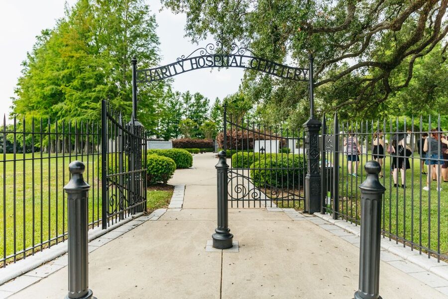 New Orleans: Cemetery Tour - Above-Ground Tombs: The Real Reason the Cemeteries Feel So Different