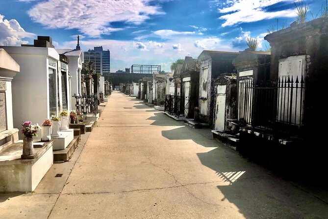 New Orleans Cemetery Walking Tour - The Crossroads Where Cemeteries Meet