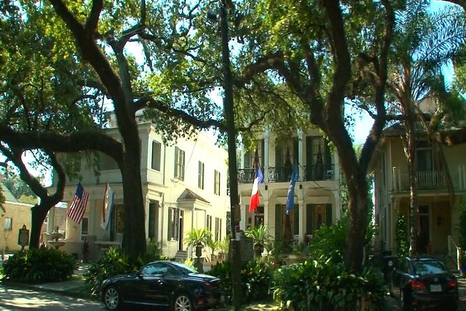 New Orleans City and Cemetery Bus Tour - Why this tour works as your first New Orleans day