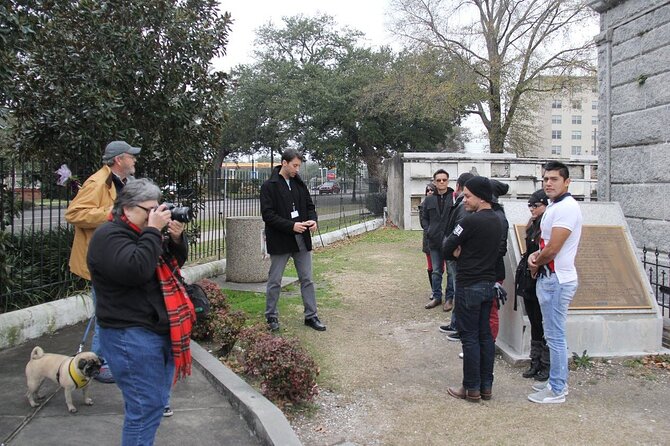 New Orleans City and Cemetery Bus Tour - How the guide style affects what you take away