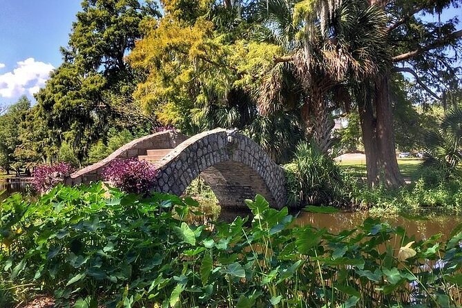 New Orleans City and Cemetery Tour with Garden District Stroll - Optional Vue Orleans: If You Want Views and a Techy Story