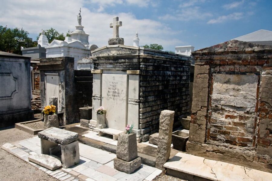 New Orleans: City & Cemetery Tour by Air-Conditioned Minibus - Cemetery stop in the Cities of the Dead: above-ground tombs explained
