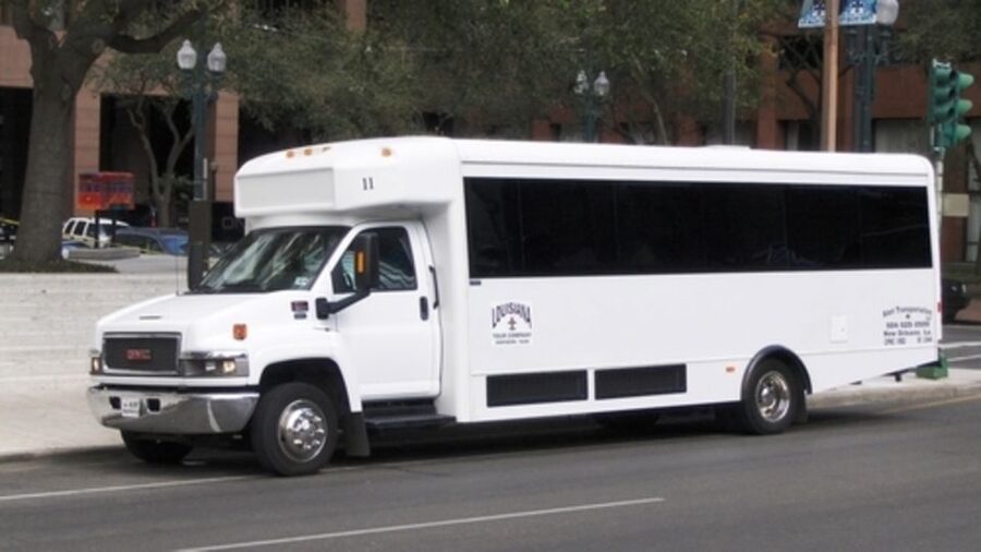 New Orleans: City & Cemetery Tour by Air-Conditioned Minibus - French Quarter hits: Jackson Square and St. Louis Cathedral