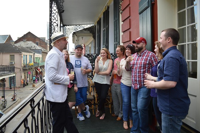 New Orleans Cocktail and Food History Tour - Getting started at Red Fish Grill with gumbo and a Cat 5 Hurricane
