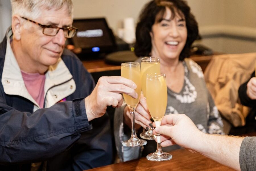 New Orleans: Combo Cocktail and Food History Tour - Guides that change the experience: what names tell you about the vibe