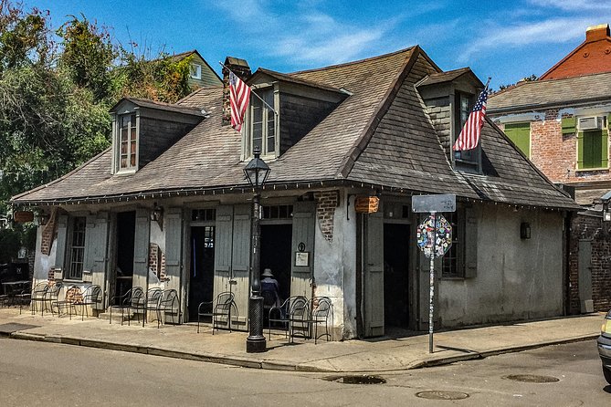 New Orleans Combo Tour: Voodoo, Vampire, and Ghost Tour - Pirates Alley: Why The Name Still Sounds Like Trouble