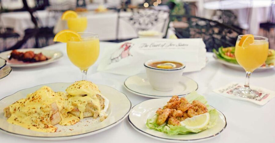 New Orleans: 'Court of Two Sisters' Jazz Brunch Buffet - Check-In With a GetYourGuide Voucher (No Guesswork)