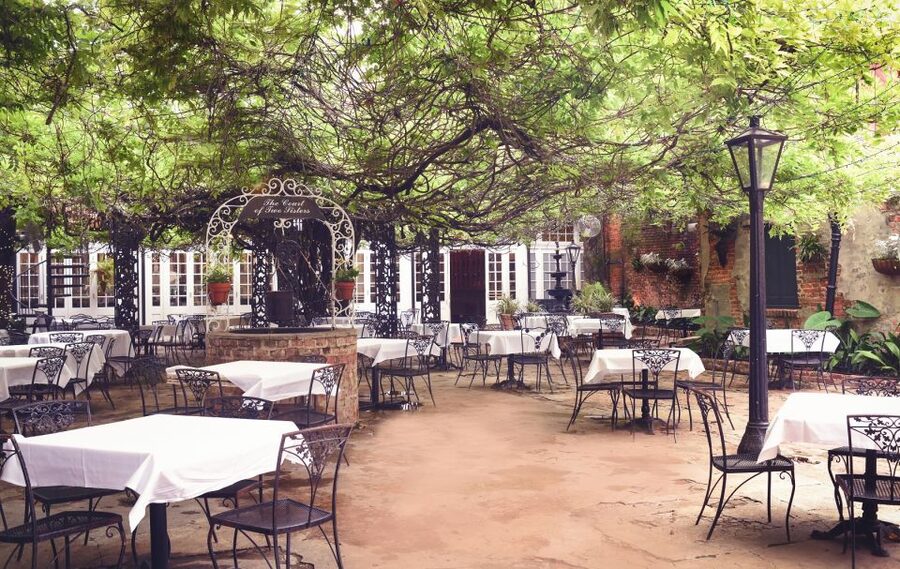 New Orleans: 'Court of Two Sisters' Jazz Brunch Buffet - Creole Comfort Food and the Sides That Fill the Gaps