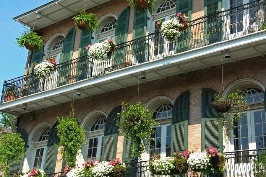New Orleans: Five-in-One City Walking Tour - Architecture you can actually notice, not just walk past