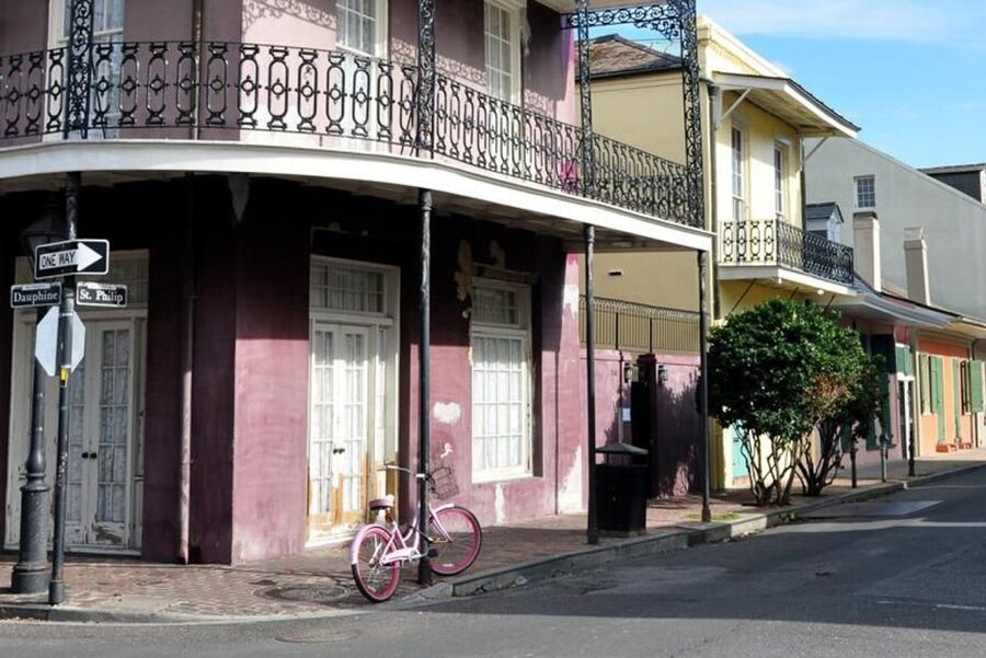 New Orleans: Five-in-One City Walking Tour - Lalaurie Mansion: the horror story tourists come for