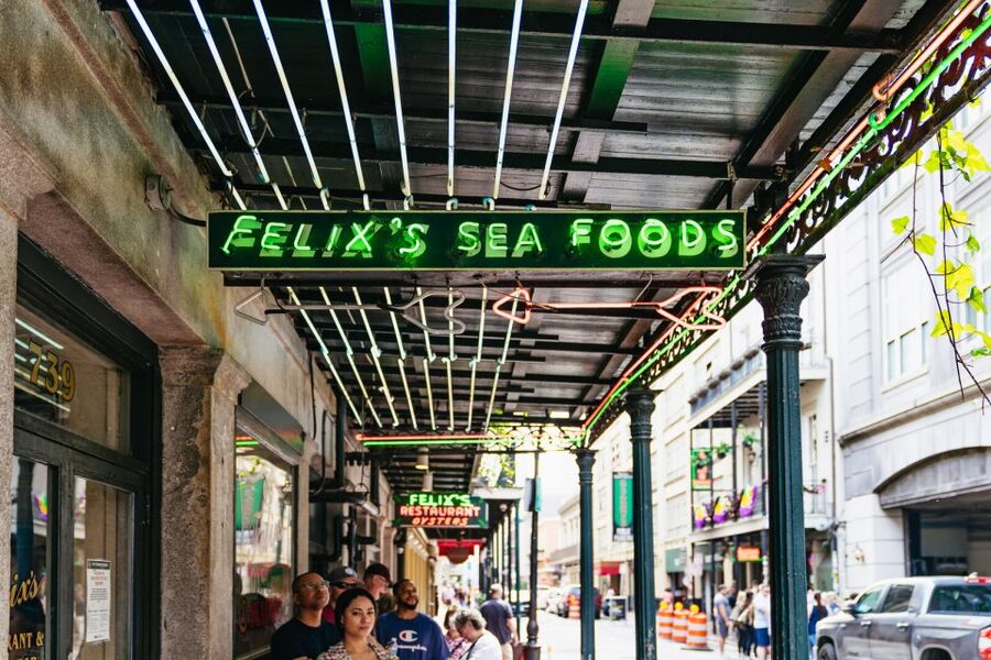 New Orleans: French Quarter Food Tour with Tastings - Optional Alcohol Add-On: Good for Adults, Not Mandatory