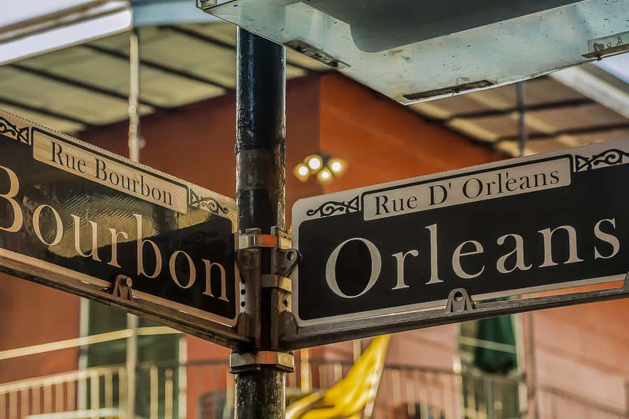 New Orleans: French Quarter Ghost and Legends Walking Tour - Pace, group fit, and who will enjoy this most