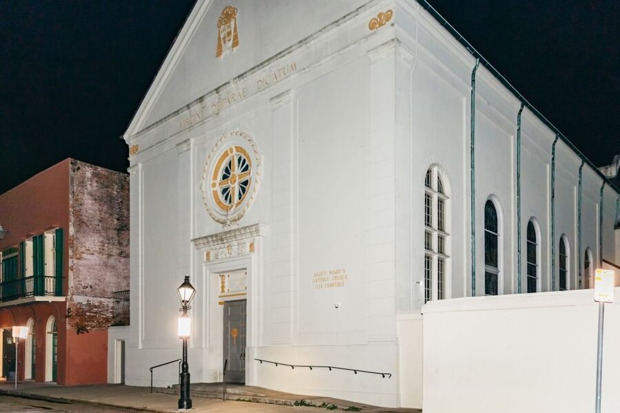 New Orleans: French Quarter Ghost Tour with Interior Visit - French Quarter Time: Walk, Story, and Urban Atmosphere