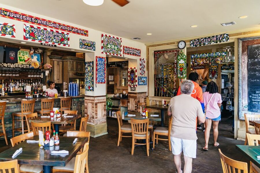 New Orleans: Garden District Food, Drinks & History Tour - Group Size and Pace: Usually Small, Sometimes Not