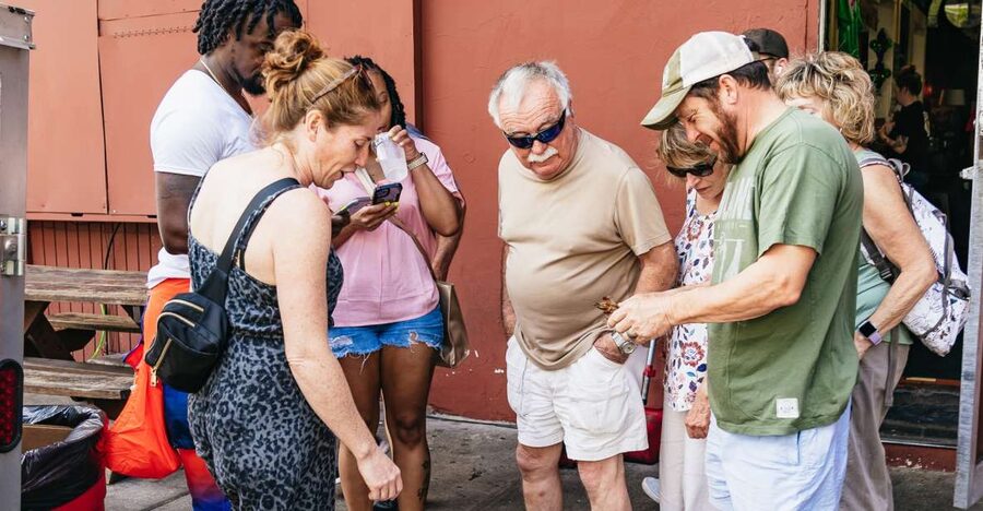 New Orleans: Garden District Food, Drinks & History Tour - Lafayette Cemetery No. 1: The Funeral Customs Part You Will Actually Remember