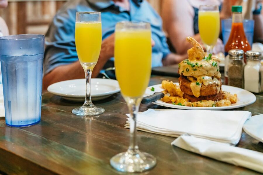 New Orleans: Garden District Food, Drinks & History Tour - What You’ll Likely Taste Across the Three Stops