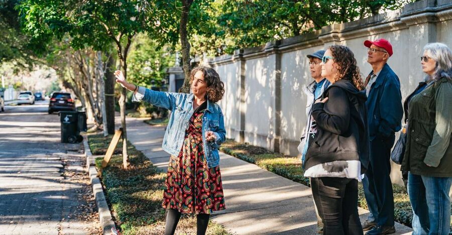 New Orleans: Garden District Guided Walking Tour - Why the Garden District feels different right away