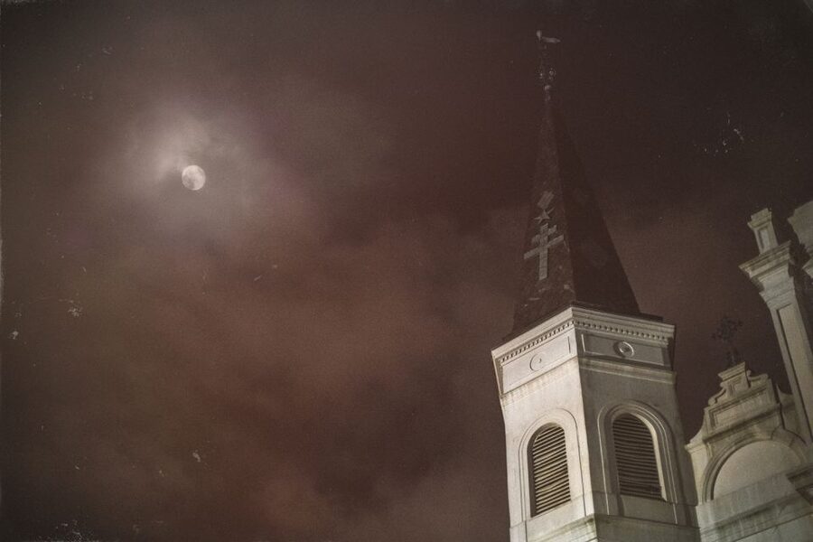 New Orleans: Ghost, Crime, Voodoo, and Vampires Guided Tour - How the tour blends Voodoo grounds, crime cases, and modern dark tales