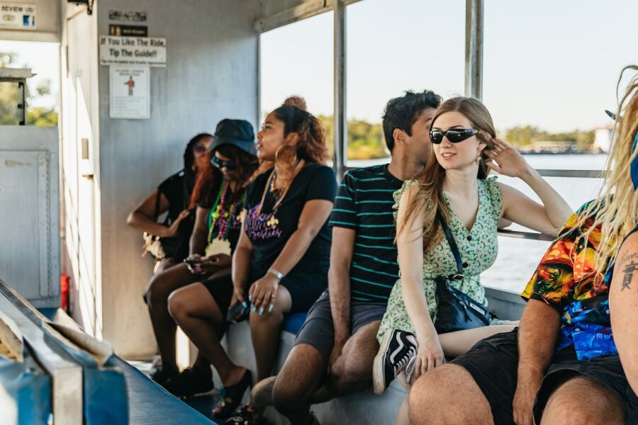 New Orleans: Guided Swamp Cruise by Tour Boat - The Marshmallow Feeding Moment: Why People Love It