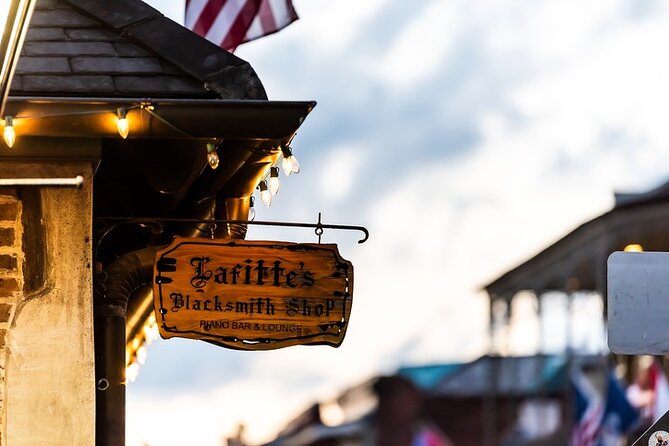 New Orleans Haunted Pub Crawl - A 2-hour haunted pub crawl that beats Bourbon Street fatigue