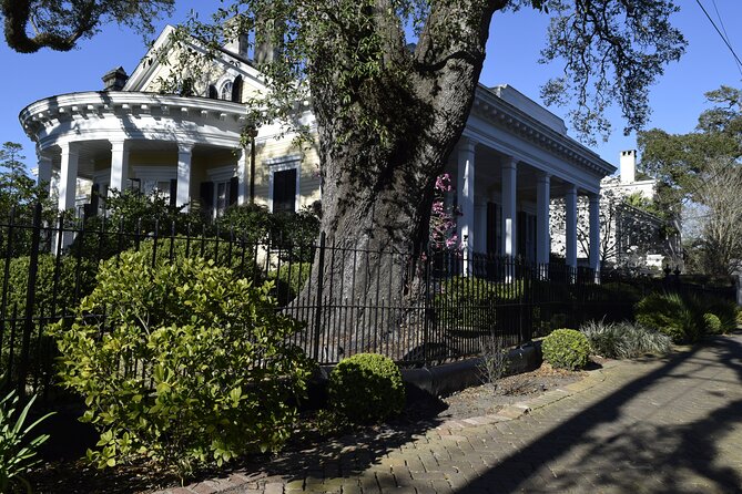 New Orleans Highlights of the Garden District Walking Tour - Key highlights to look for