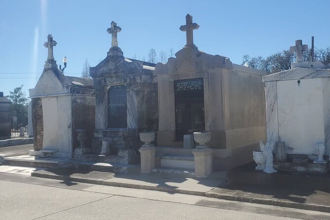 New Orleans Historic Cemetery Walking Tour - The Storyteller Factor, and Why the Guide Makes the Difference
