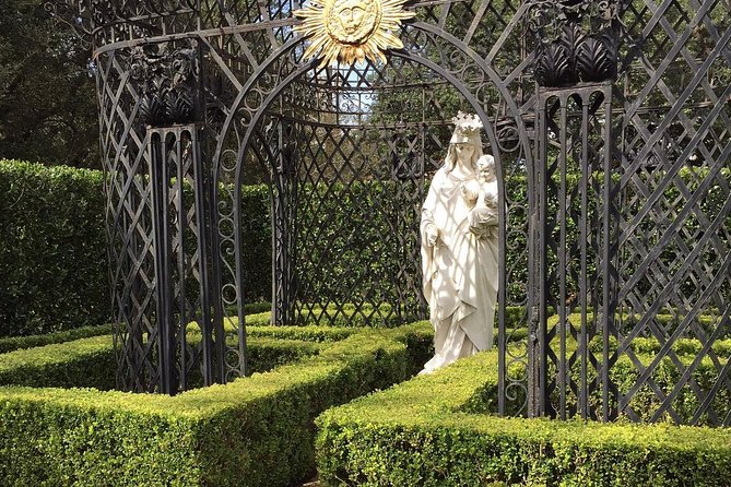 New Orleans Homes of the Rich and Famous Tour of the Garden District - Garden District Highlights: Homes, Gardens, and Movie-Friendly Streets