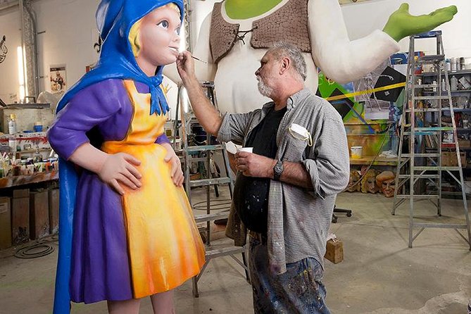New Orleans Mardi Gras World Behind-the-Scenes Tour - King Cake and Practical Eating: What’s Included and How to Make It Work