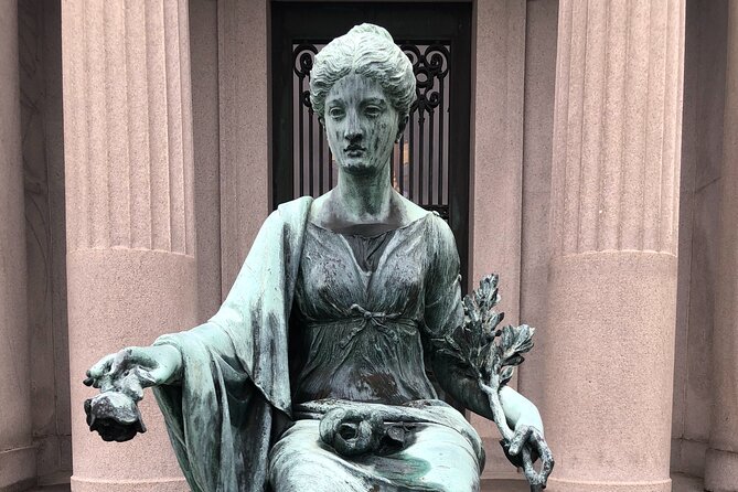 New Orleans Metairie Cemetery Tour: Millionaires and Mausoleums - Metairie Cemetery’s marble world, where the setting does the talking