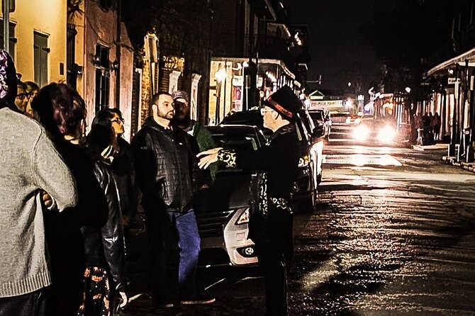 New Orleans Premier Ghost, Voodoo and Vampire Walking Tour - Crowd control, group size, and why 28 people can still feel tight