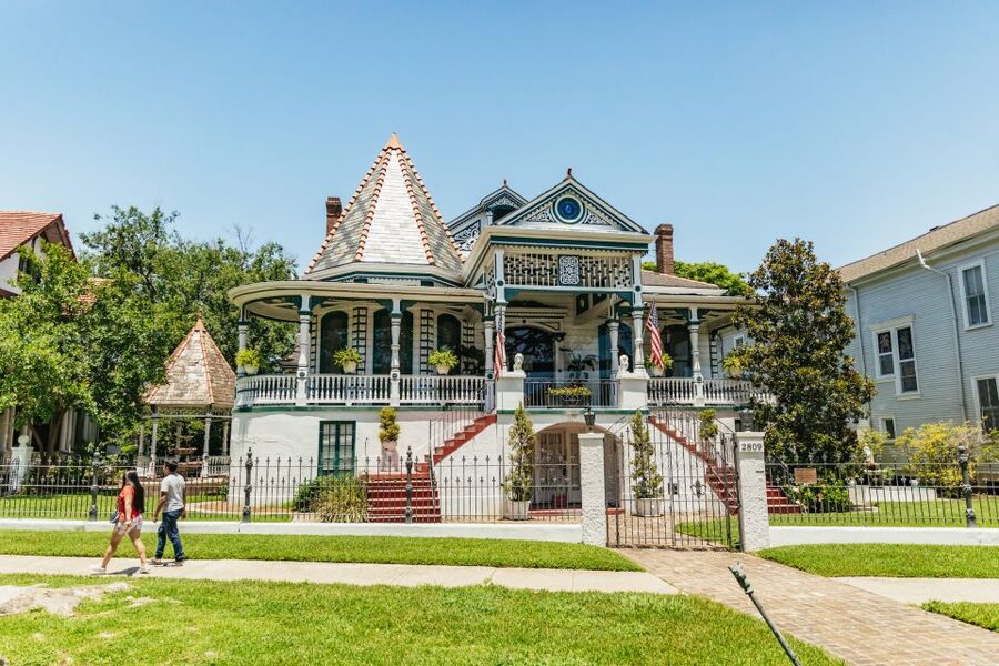 New Orleans: Sightseeing Bus Tour - The Lower Ninth Ward and the human side of neighborhood history