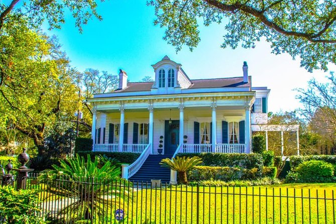 New Orleans Small-Group City Tour by Van - The City Park break and Besthoff Sculpture Garden