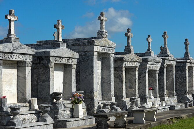 New Orleans St. Louis Cemetery No. 3 Walking Tour - How tomb symbols and burial practices change what you notice