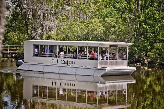 New Orleans Swamp and Bayou Alligator Tour - Crossing the Mississippi and Reaching the Launch Point
